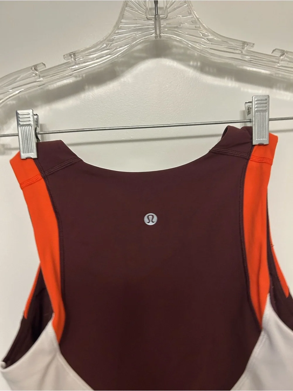 Lululemon Kick Serve Sweat Bra in a tri-color Bordeaux Drama and Orange size 6